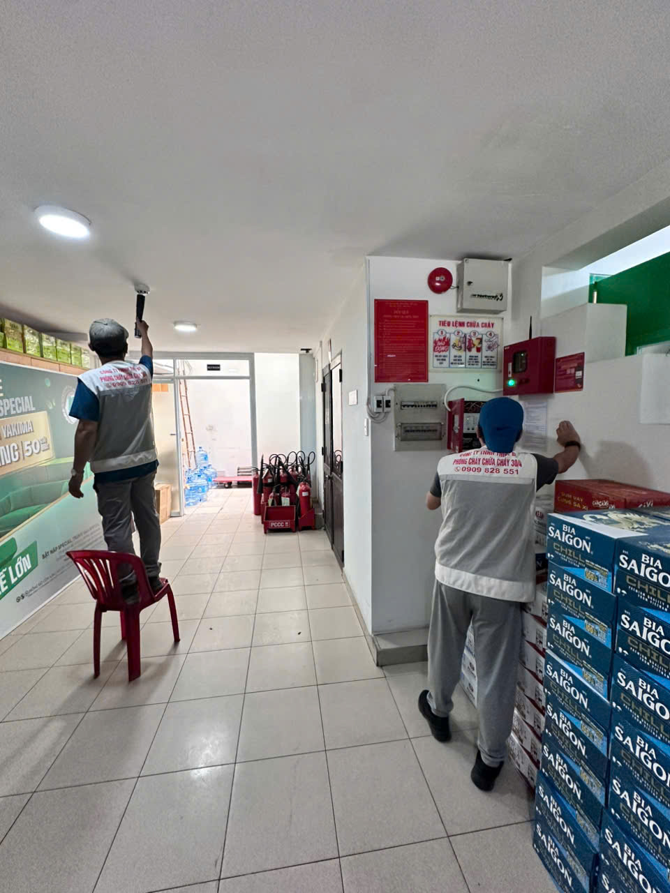 Kiểm tra đầu báo khói.